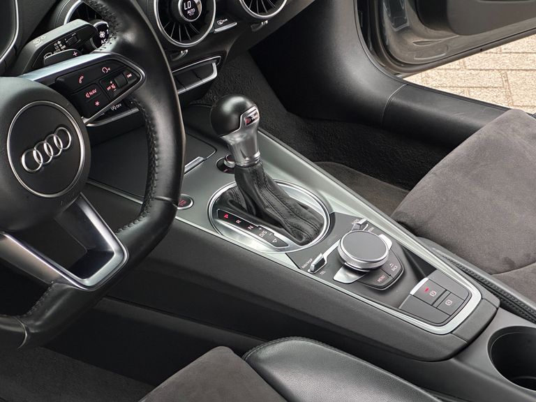 Audi TT 2.0 16v TFSI S-Tronic