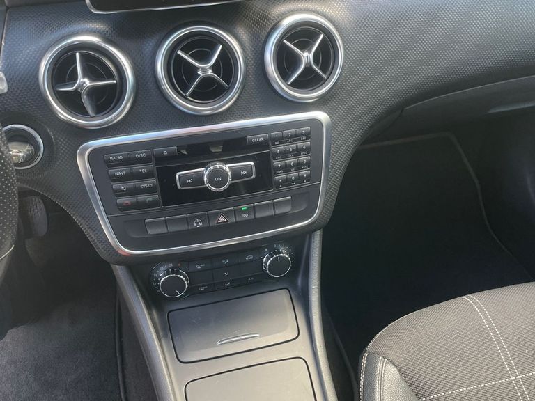 Mercedes Classe A 200 1.6 TB 16V Urban 156cv Aut.