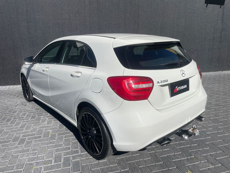 Mercedes Classe A 200 1.6 TB 16V Urban 156cv Aut.