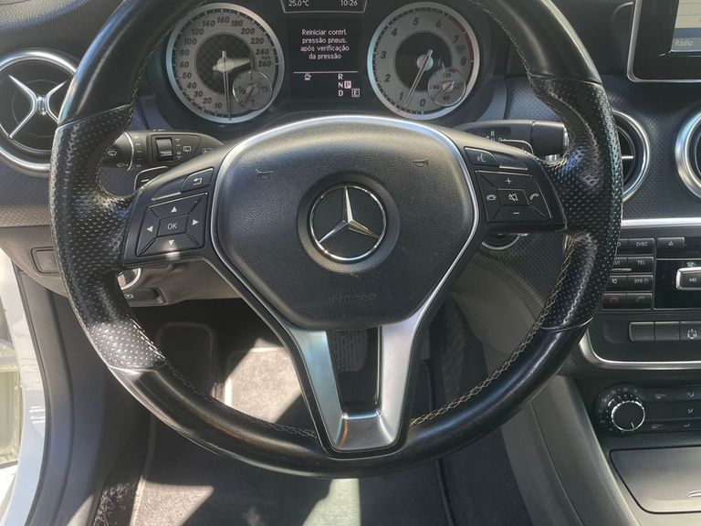 Mercedes Classe A 200 1.6 TB 16V Urban 156cv Aut.