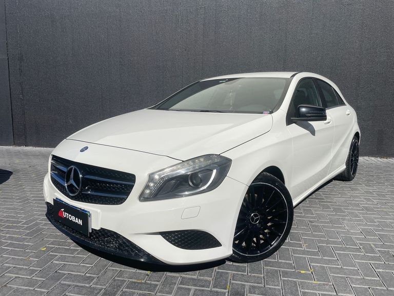Mercedes Classe A 200 1.6 TB 16V Urban 156cv Aut.