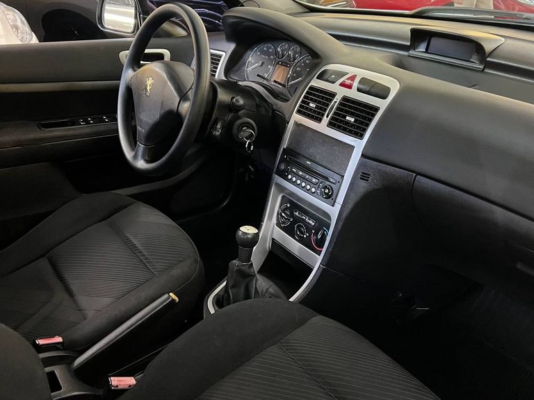 Peugeot 307 Sed. Presence 1.6 Flex 16V 4p