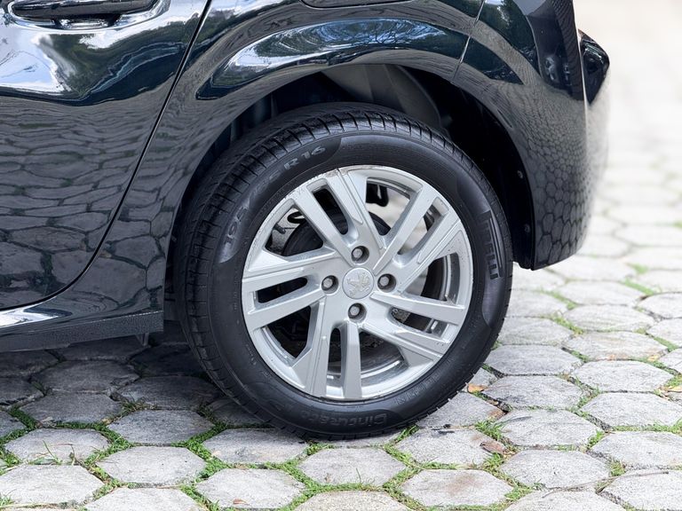 Peugeot 208 Active 1.6 Flex 16V 5p Aut.