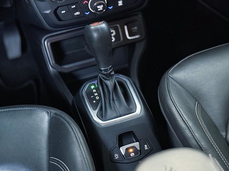Jeep Renegade Longitude 1.8 4x2 Flex 16V Aut.