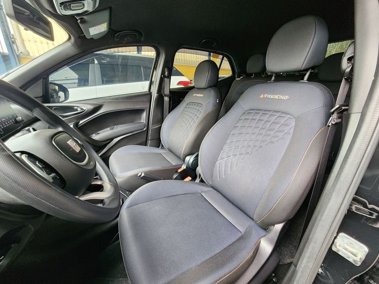 Fiat ARGO TREKKING 1.3 8V Flex