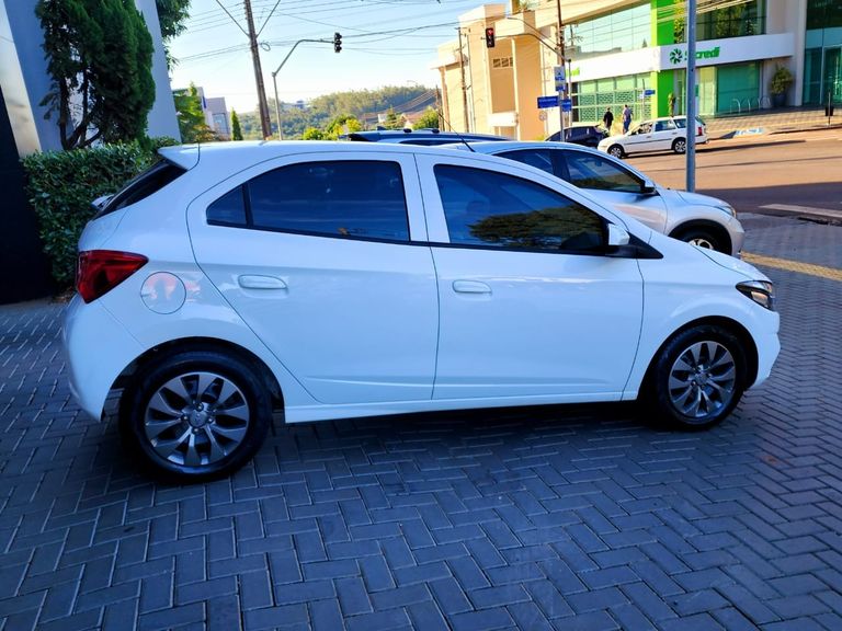 Chevrolet ONIX HATCH Joy 1.0 8V Flex 5p Mec.
