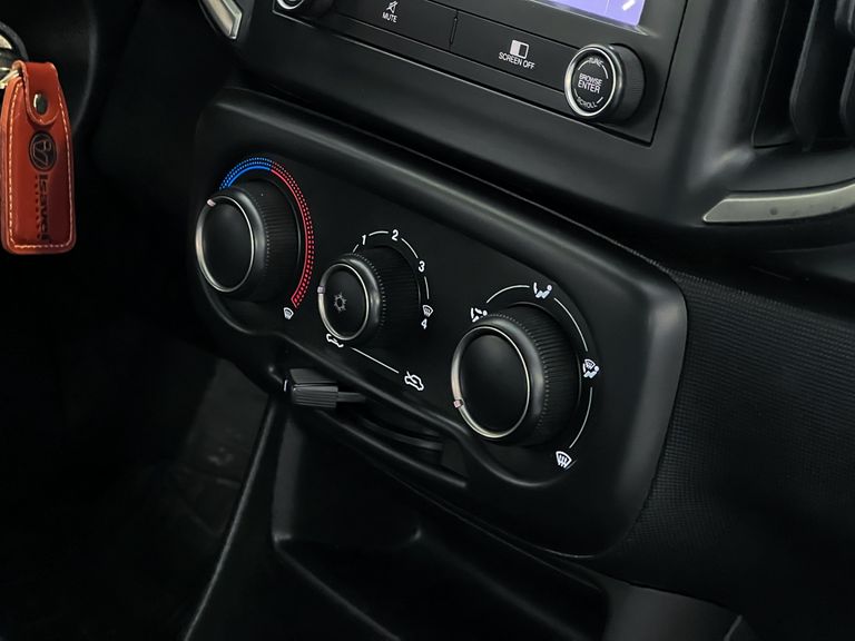 Fiat Strada Volcano 1.3 Flex 8V CD