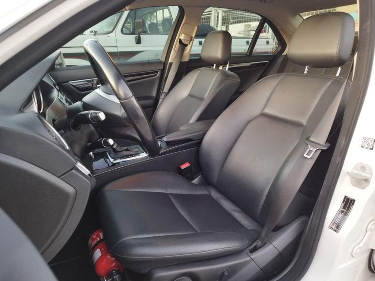 Mercedes C-180 CGI Sport 1.6 TB 16V 156cv Aut.