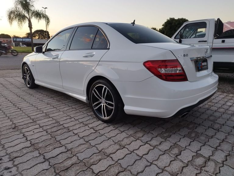 Mercedes C-180 CGI Sport 1.6 TB 16V 156cv Aut.