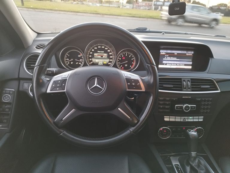 Mercedes C-180 CGI Sport 1.6 TB 16V 156cv Aut.