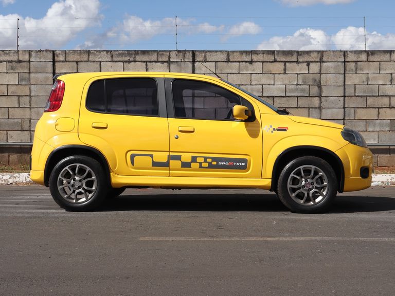 Fiat UNO SPORTING 1.4 EVO Fire Flex 8V 4p
