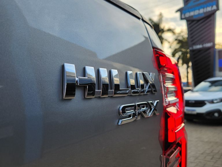 Toyota Hilux CD SRX 4x4 2.8 TDI 16V Diesel Aut.