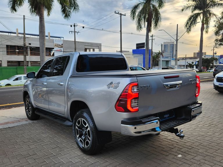 Toyota Hilux CD SRX 4x4 2.8 TDI 16V Diesel Aut.
