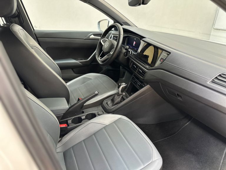 VolksWagen Nivus Highline 1.0 200 TSI Flex Aut.