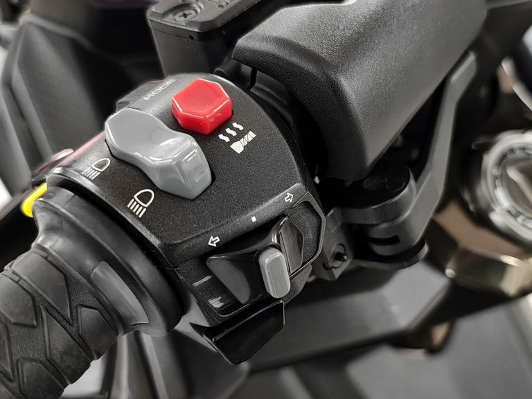 KYMCO AK 550i ABS