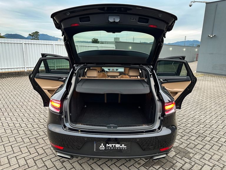 Porsche Macan 2.0 Turbo