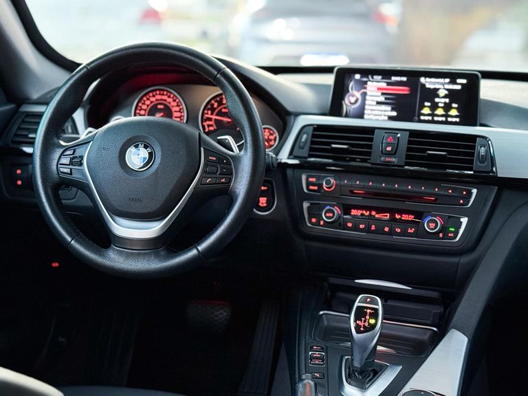 BMW 320iA GT Sport 2.0 Turbo 16V 184cv 5p