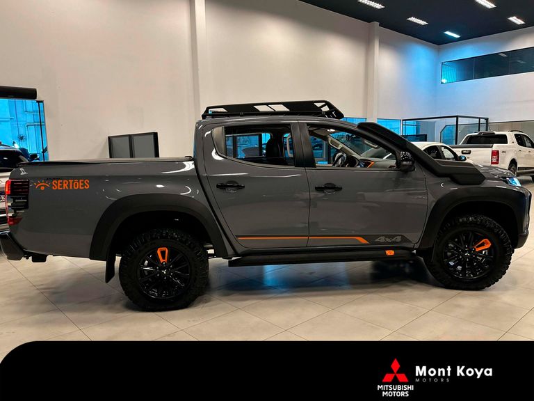 Mitsubishi L200 Triton S HPE SERTOES 2.4 CD Dies.