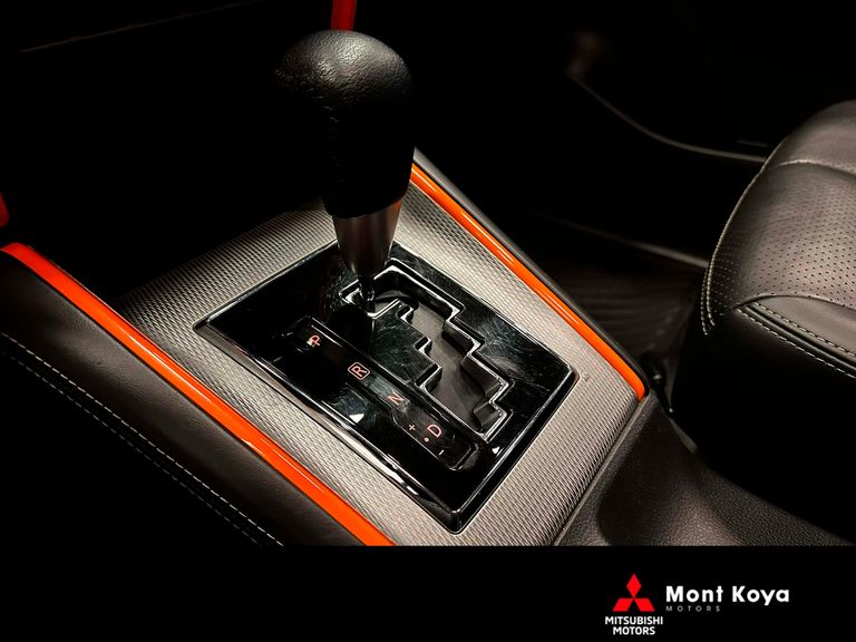 Mitsubishi L200 Triton S HPE SERTOES 2.4 CD Dies.