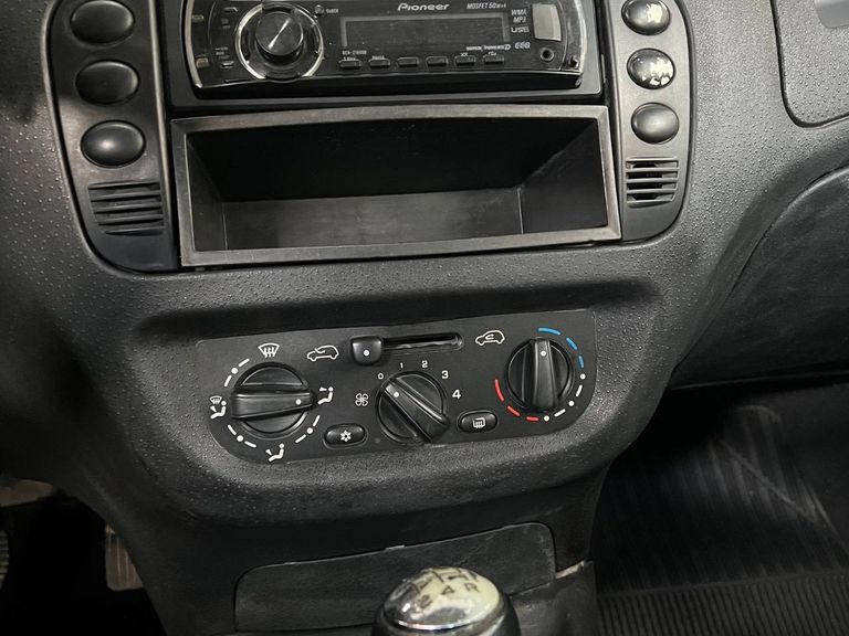 Citroën C3 GLX 1.6/ 1.6 Flex 16V 5p