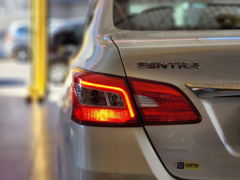 Nissan Sentra S 2.0 FlexStart 16V Aut.