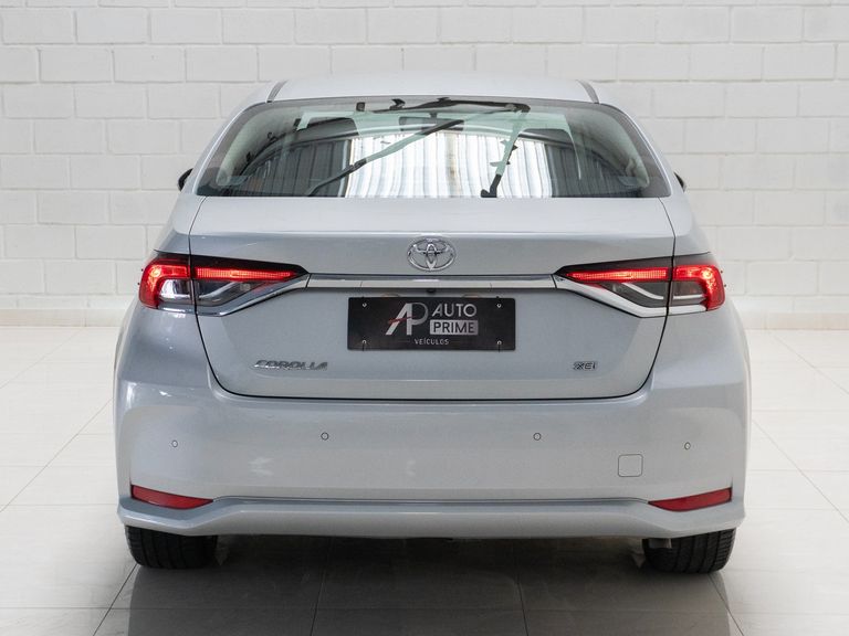 Toyota Corolla XEi 2.0 Flex 16V Aut.