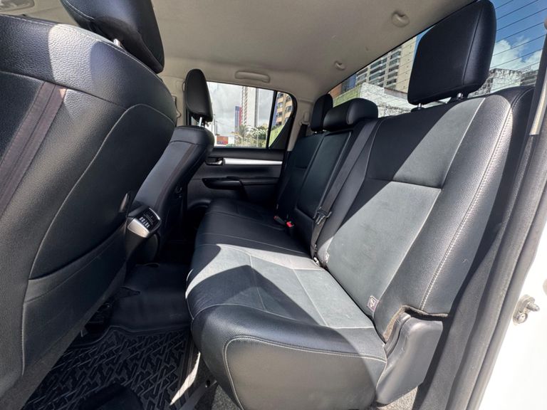 Toyota Hilux CD SRV 4x4 2.8 TDI Diesel Aut.