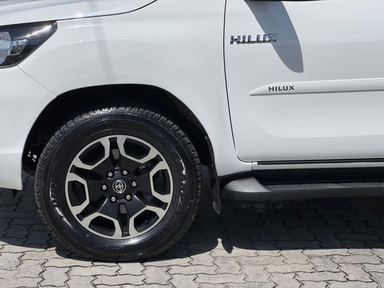 Toyota Hilux CD SRV 4x4 2.8 TDI Diesel Aut.