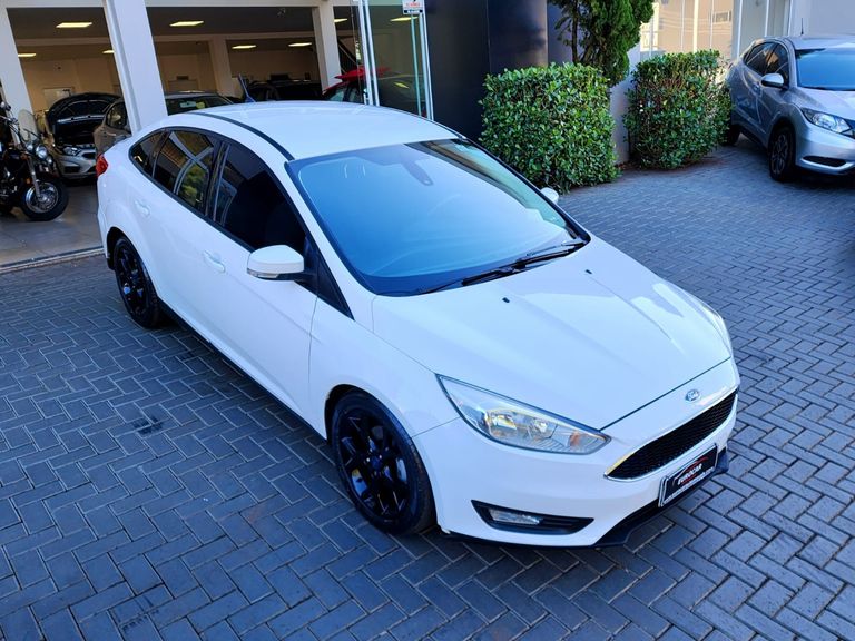 Ford Focus 2.0 16V/SE/SE Plus Flex 5p Aut.
