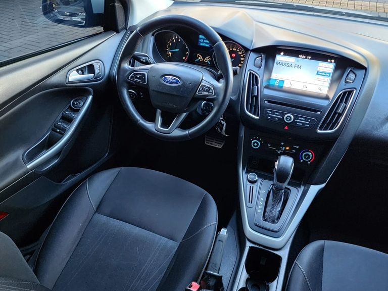 Ford Focus 2.0 16V/SE/SE Plus Flex 5p Aut.