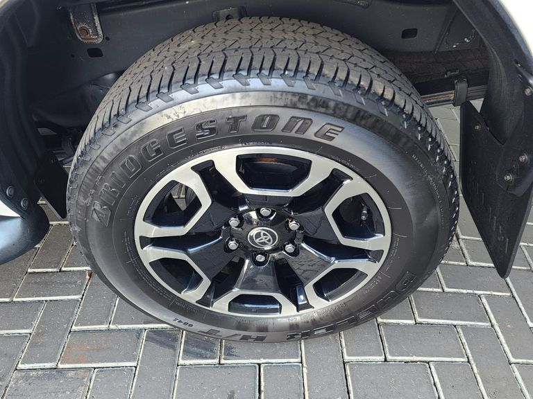 Toyota Hilux CD SRV 4x4 2.8 TDI Diesel Aut.