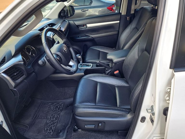 Toyota Hilux CD SRV 4x4 2.8 TDI Diesel Aut.