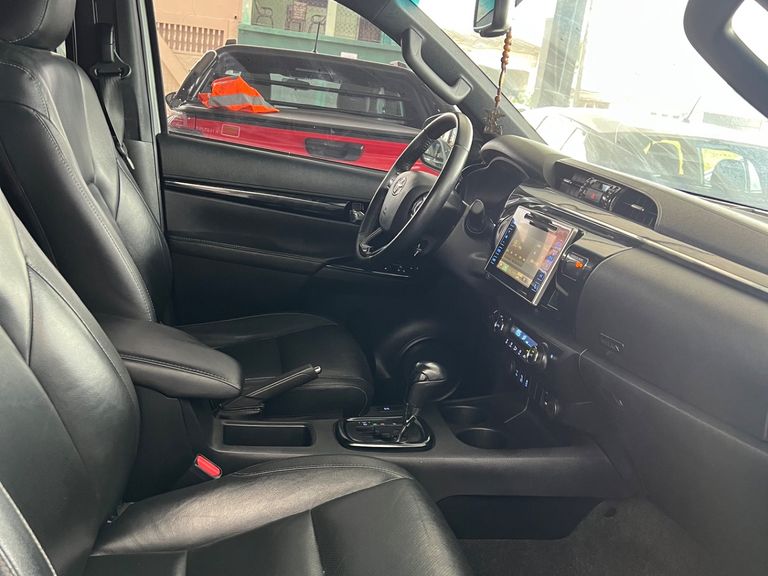 Toyota Hilux CD SRX 4x4 2.8 TDI 16V Diesel Aut.
