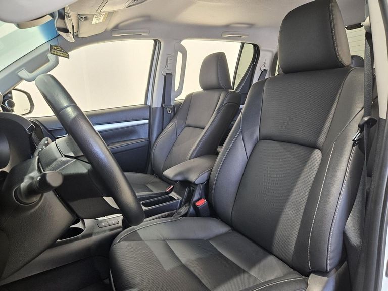 Toyota 2.8 D-4D TURBO DIESEL CD SRX 4X4 AUTOMÁTICO