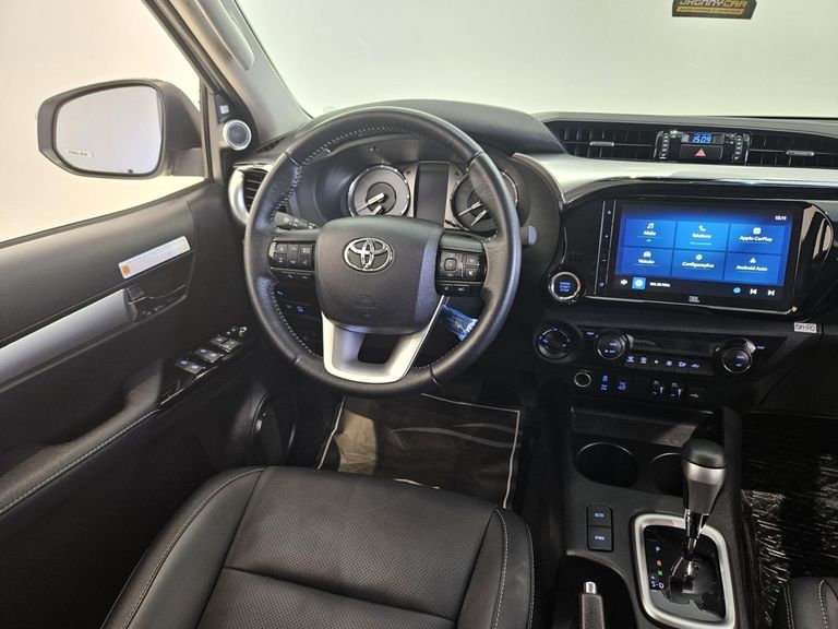 Toyota 2.8 D-4D TURBO DIESEL CD SRX 4X4 AUTOMÁTICO