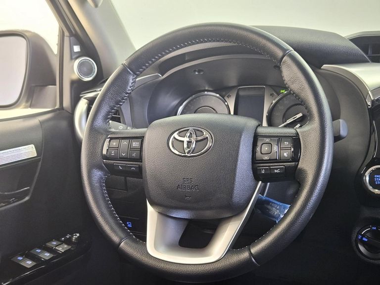 Toyota 2.8 D-4D TURBO DIESEL CD SRX 4X4 AUTOMÁTICO