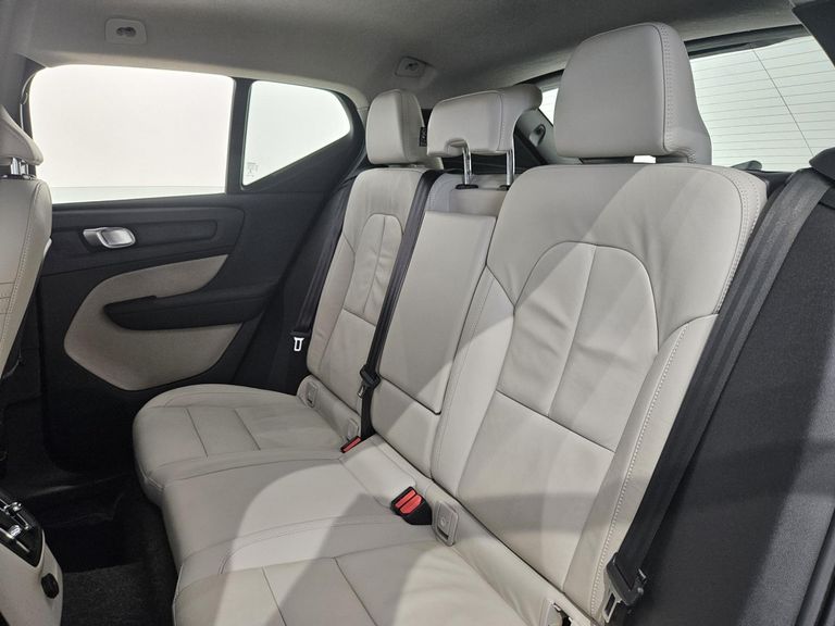 Volvo 1.5 T5 RECHARGE INSCRIPTION EXPRESSION GEARTRONIC