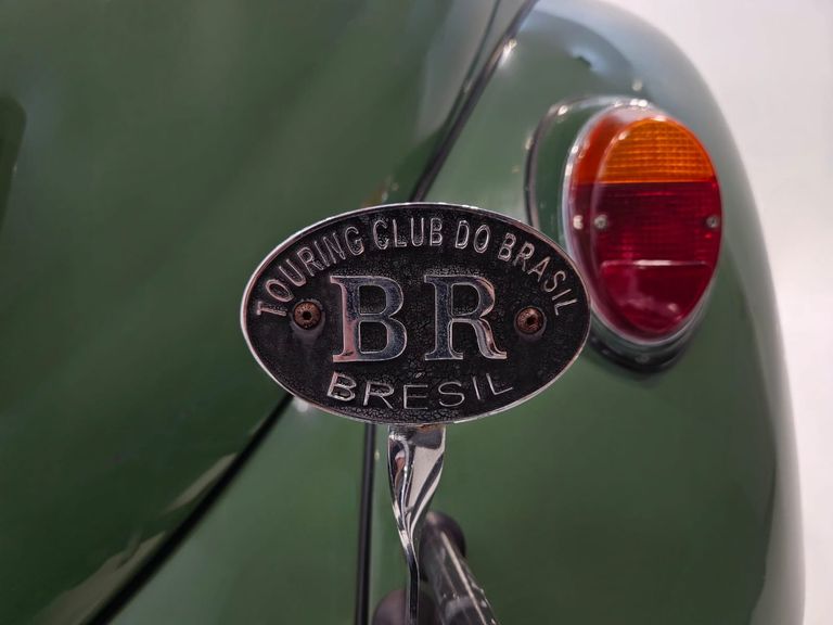 Volkswagen 1.3 8V GASOLINA 2P MANUAL