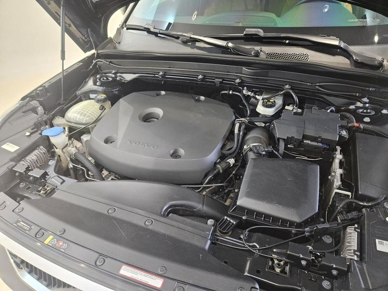 Volvo 2.0 T5 GASOLINA MOMENTUM AWD GEARTRONIC