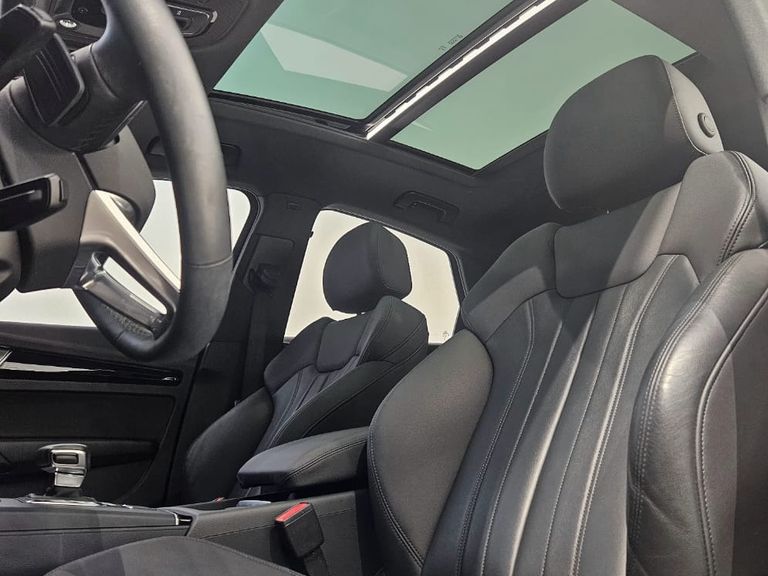 Audi Q5 Perf. Black 2.0 TFSIe S.Tr. Qt (Hib.)