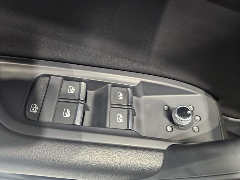 Audi Q5 Perf. Black 2.0 TFSIe S.Tr. Qt (Hib.)