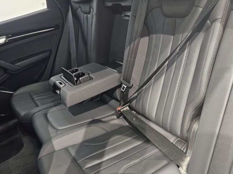 Audi Q5 Perf. Black 2.0 TFSIe S.Tr. Qt (Hib.)