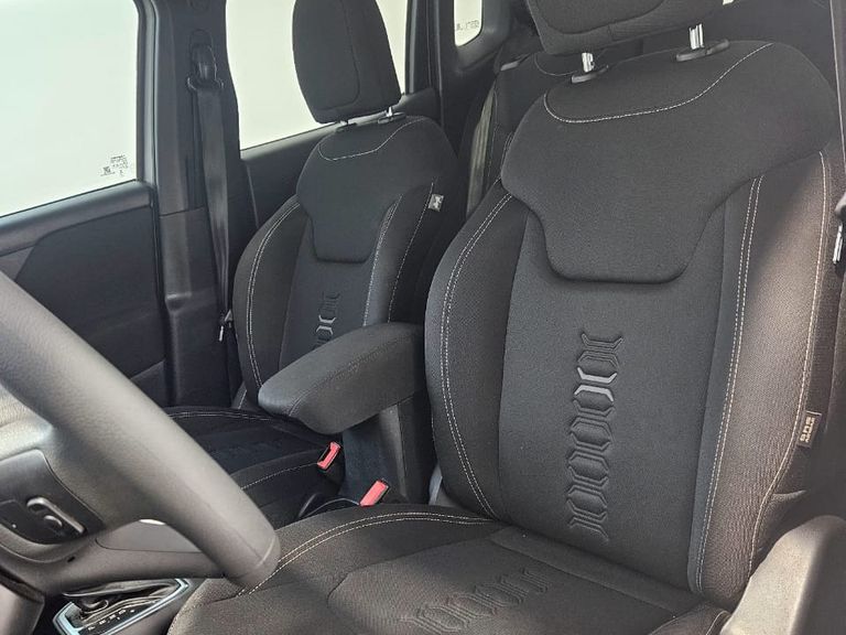 Jeep Renegade Sport T270 1.3 TB 4x2 Flex Aut.