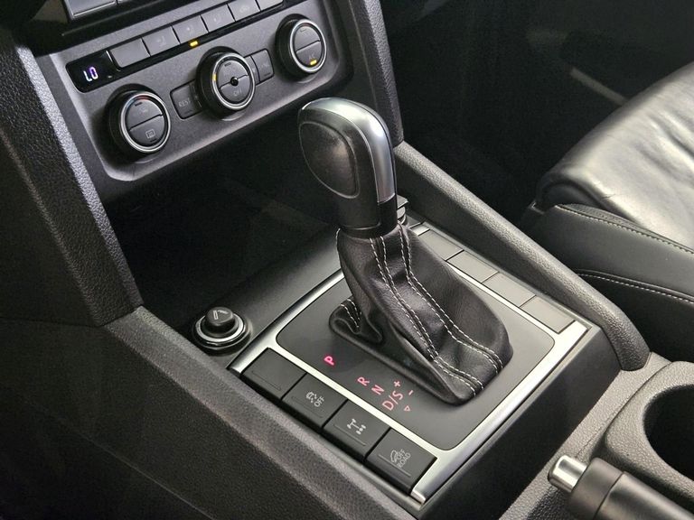 Volkswagen 3.0 V6 TDI DIESEL HIGHLINE EXTREME CD 4MOTION AUTOMÁTICO