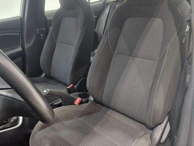 Chevrolet ONIX SEDAN Plus LT 1.0 12V Flex 4p Mec.