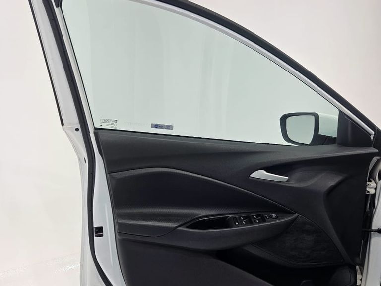 Chevrolet ONIX SEDAN Plus LT 1.0 12V Flex 4p Mec.