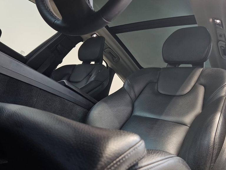 Volvo XC 60 T-5 INSCRIPTION 2.0 AWD 5p