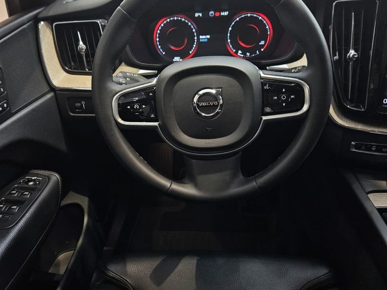 Volvo XC 60 T-5 INSCRIPTION 2.0 AWD 5p