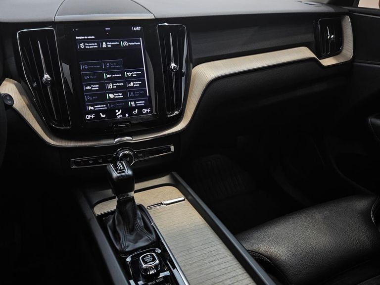 Volvo XC 60 T-5 INSCRIPTION 2.0 AWD 5p