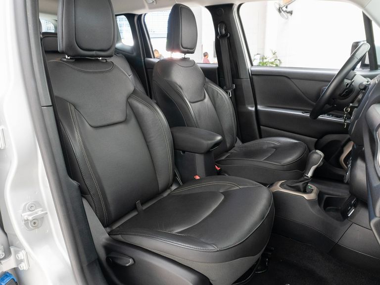 Jeep Renegade Longitude 1.8 4x2 Flex 16V Aut.